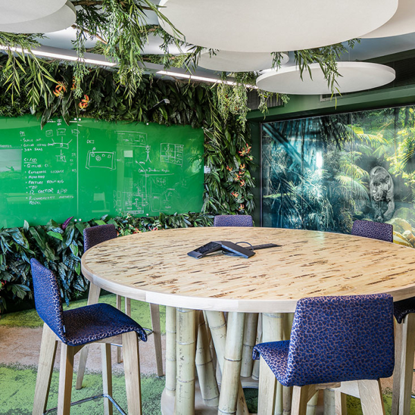 Arm Manchester 2974 1100x733 1