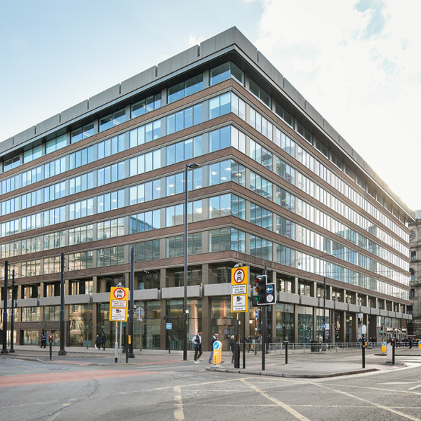 Arm Manchester 3056 1100x733.jpg