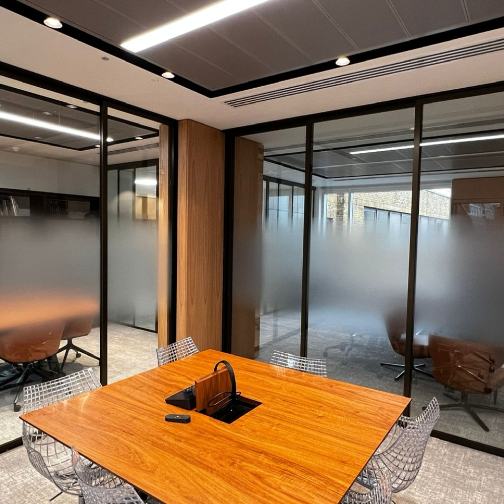 Leading Global Financial Services Group Radii LR 26