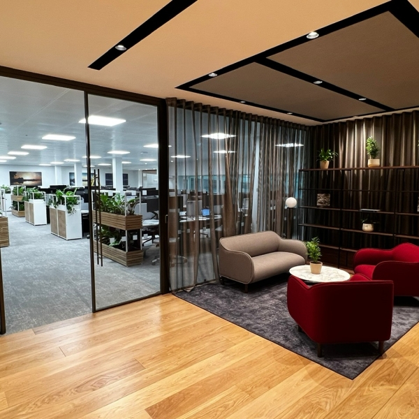 Leading Global Financial Services Group Radii LR 9