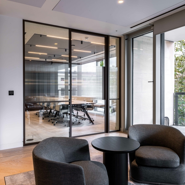 Leading Global Private Equity Firm Radii LR 37