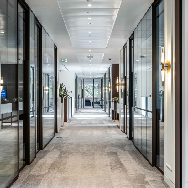 Leading Global Private Equity Firm Radii LR 3