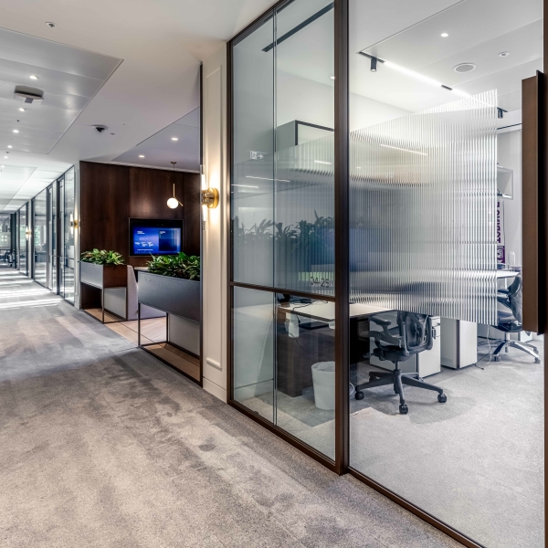 Leading Global Private Equity Firm Radii LR 9