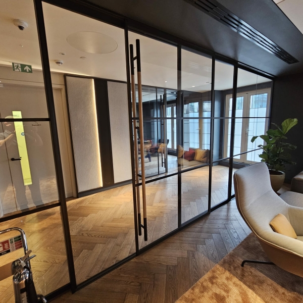 Leading Private Investment Firm Radii LR 28