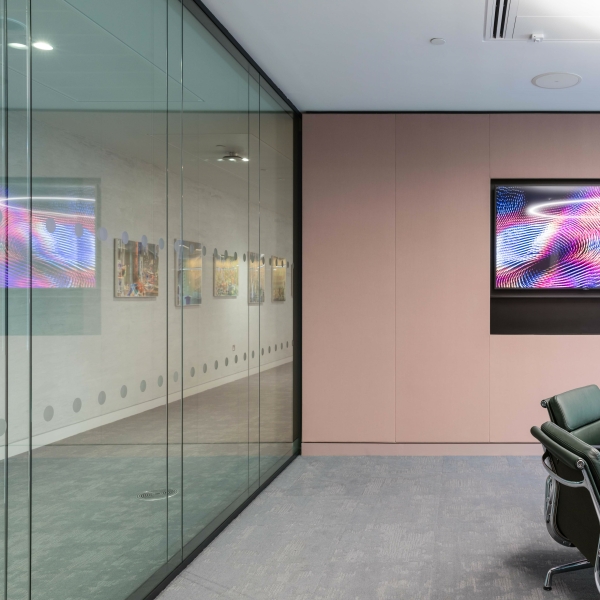 Marsh McLennan Radii LR 13 sq