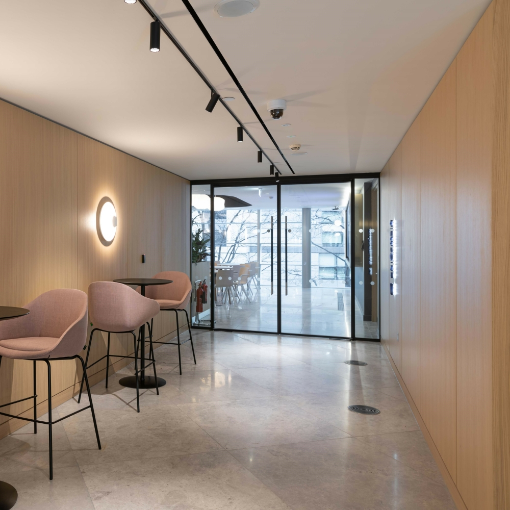 Marsh McLennan Radii LR 24 sq