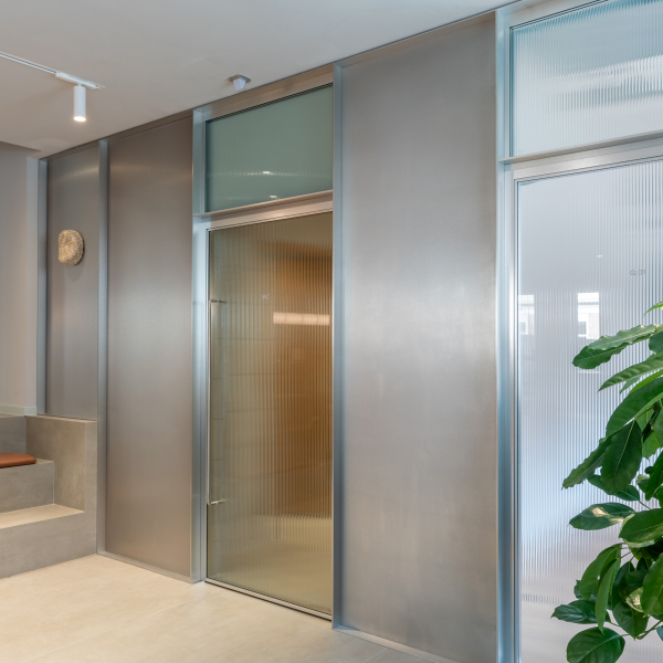 The Office Group Radii 2023 LR 64