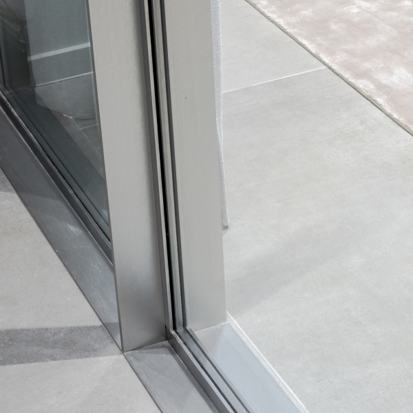 The Office Group Radii 2023 LR 72