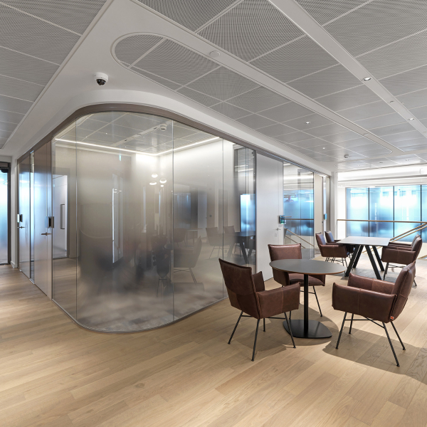 Tilney Smith Williamson Radii LR 26