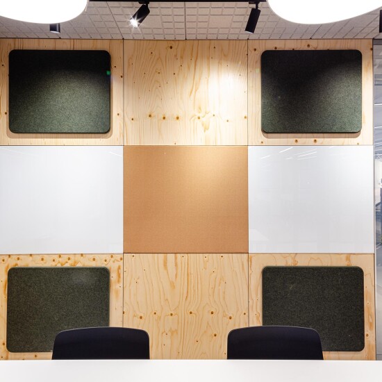 Noise reduction through acoustic panelling.