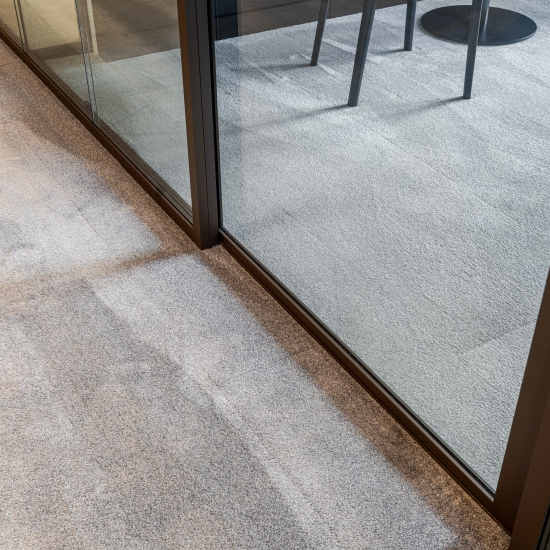 Uses two 12.8 mm acoustic laminated glass.