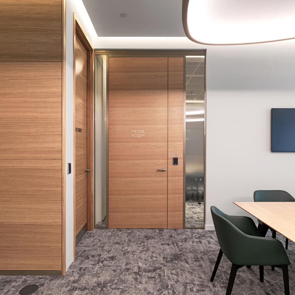 Tilney Smith Williamson Radii LR 20